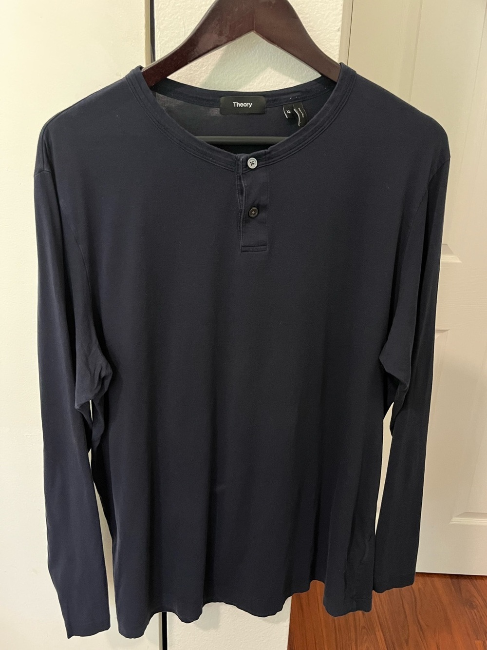 Theory Men's Navy Long-Sleeve Gaskell Henley Shirt